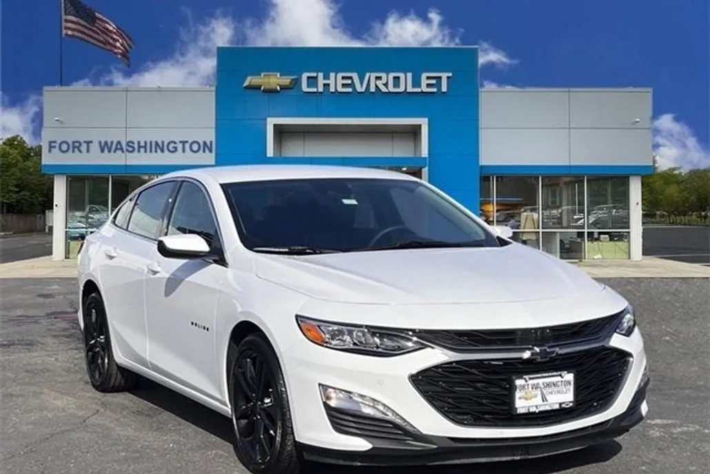 2025 Chevrolet Malibu Premier 2LT photo 1