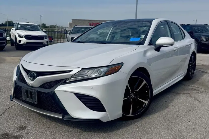 2019 Toyota Camry XSE V6 photo 1