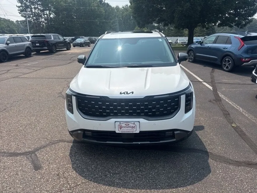 2026 Kia Carnival SX photo 1