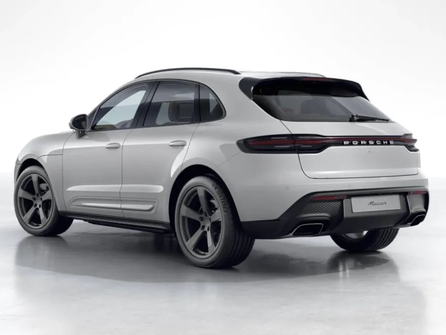 2026 Porsche Macan T photo 1