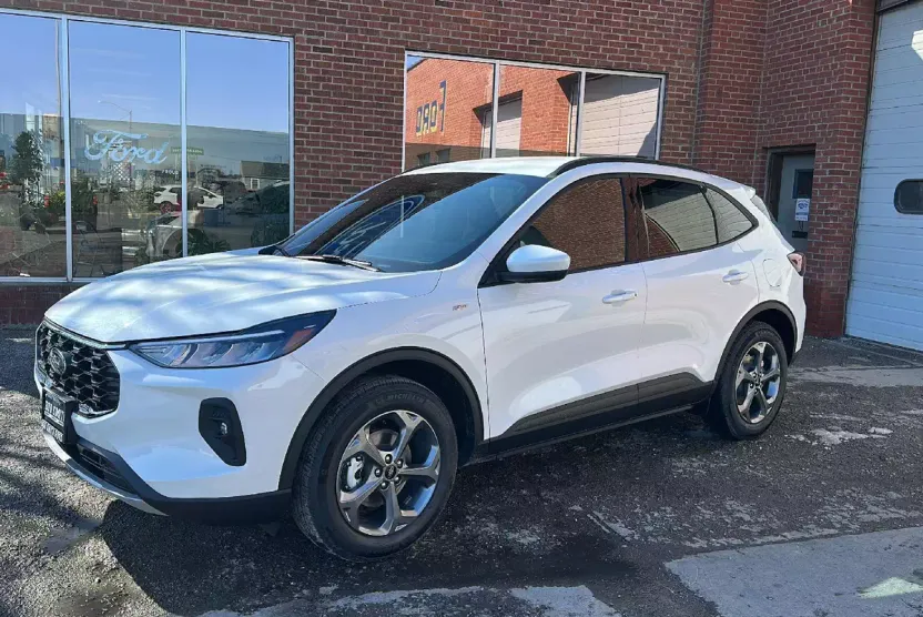 2025 Ford Escape ST-Line Select photo 1