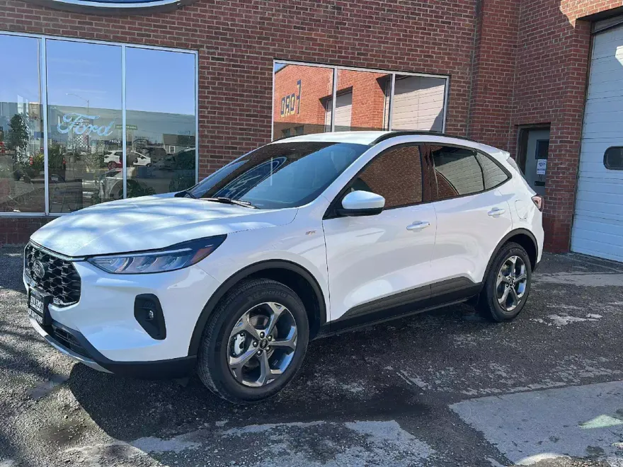 2025 Ford Escape ST-Line Select photo 1