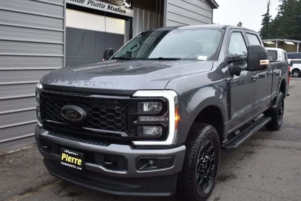 2026 Ford F-350 photo 1