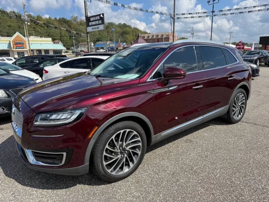 2019 Lincoln Nautilus Reserve photo 1