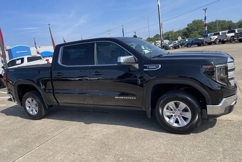 2026 Gmc Sierra 1500 SLE photo 1