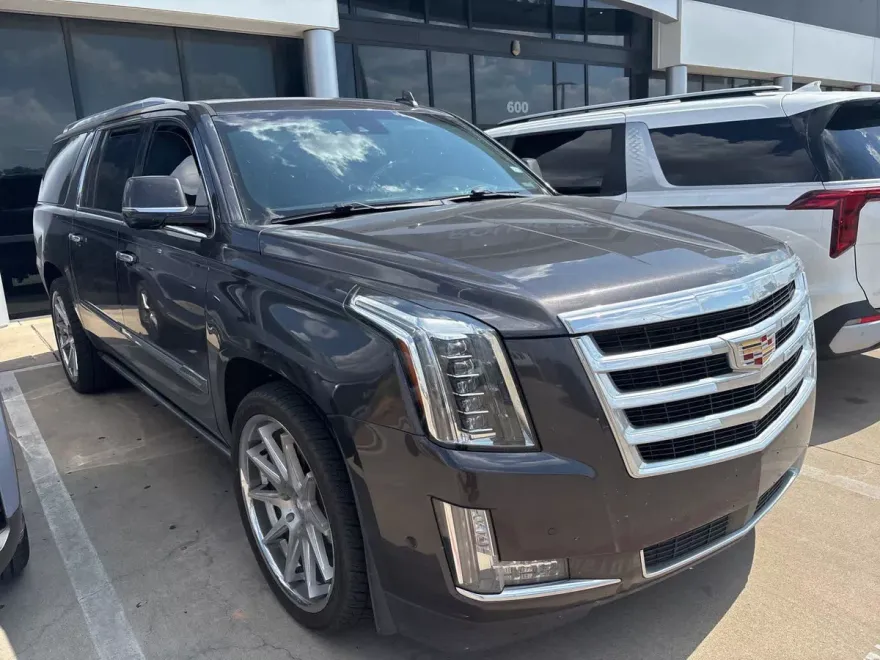 2018 Cadillac Escalade ESV Premium Luxury photo 1