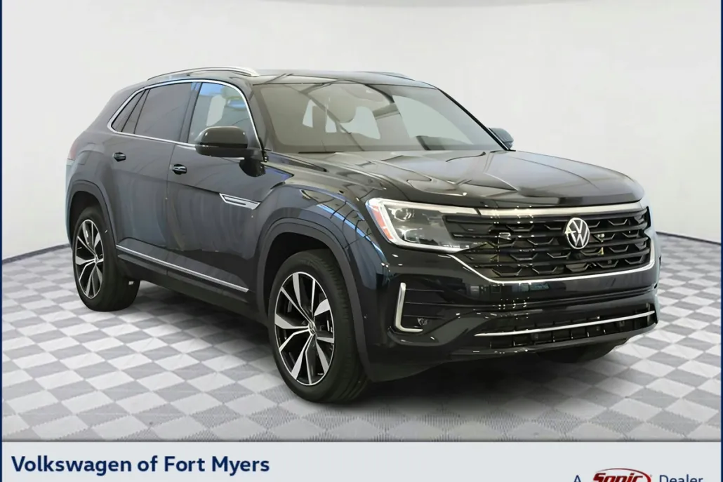 2025 Volkswagen Atlas Cross Sport SEL Premium R-Line photo 1