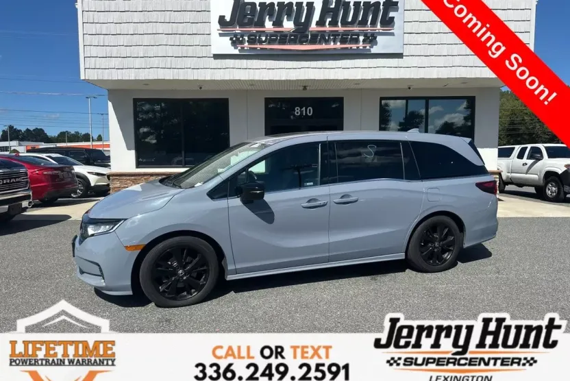2023 Honda Odyssey Sport photo 1