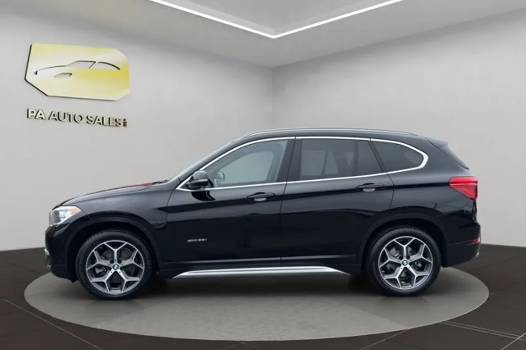 2017 Bmw X1 XDrive28i photo 1
