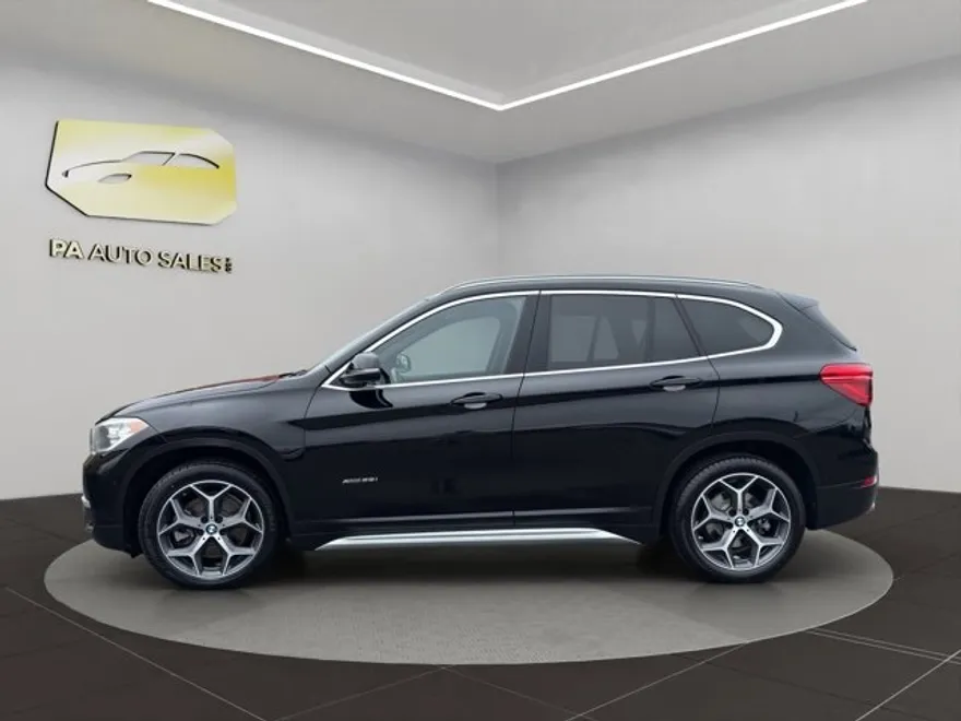 2017 Bmw X1 XDrive28i photo 1
