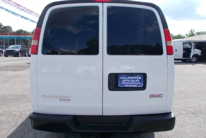 2015 Gmc Savana LS 3500 photo 1
