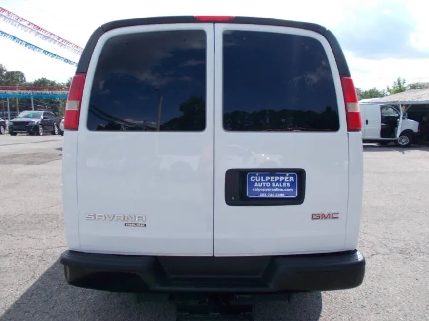 2015 Gmc Savana LS 3500 photo 1