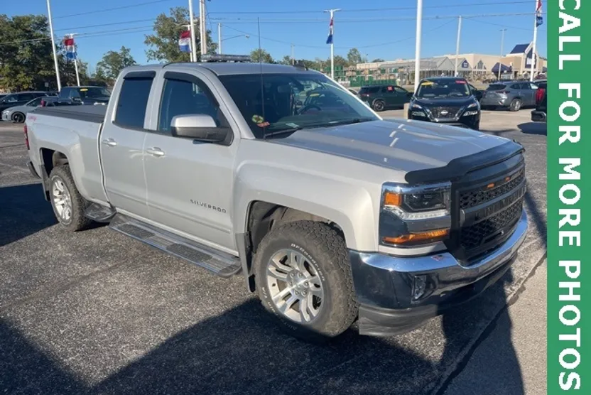 2017 Chevrolet Silverado 1500 LT photo 1