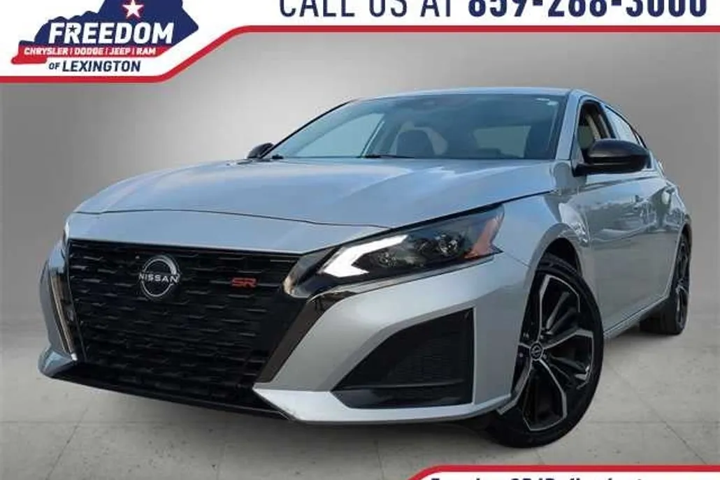 2024 Nissan Altima 2.5 SR photo 1