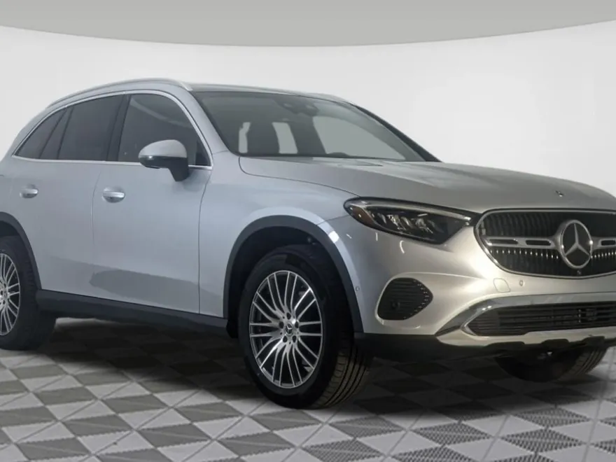 2025 Mercedes Benz GLC 300 4MATIC photo 1