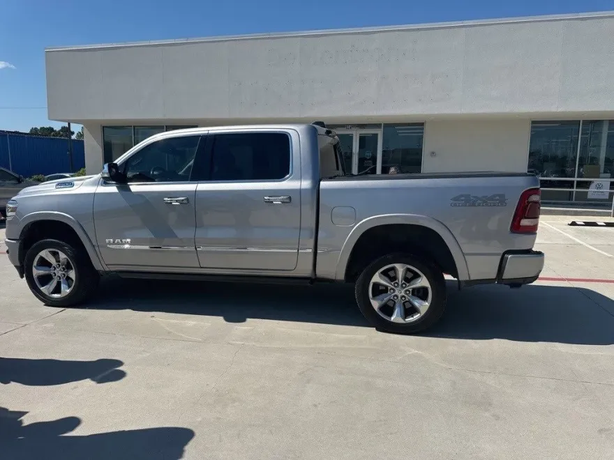 2022 Ram 1500 Limited photo 1
