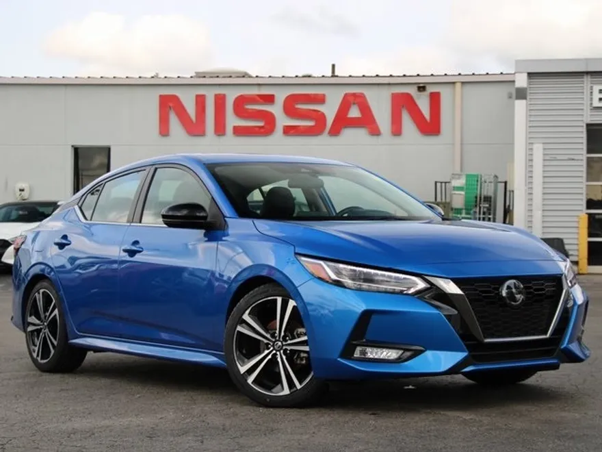 2023 Nissan Sentra SR photo 1