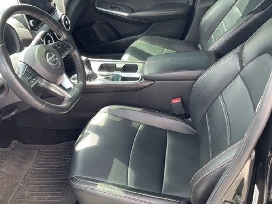 2023 Nissan Sentra SR photo 1