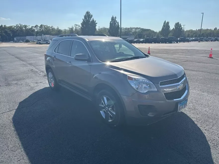2012 Chevrolet Equinox LT photo 1