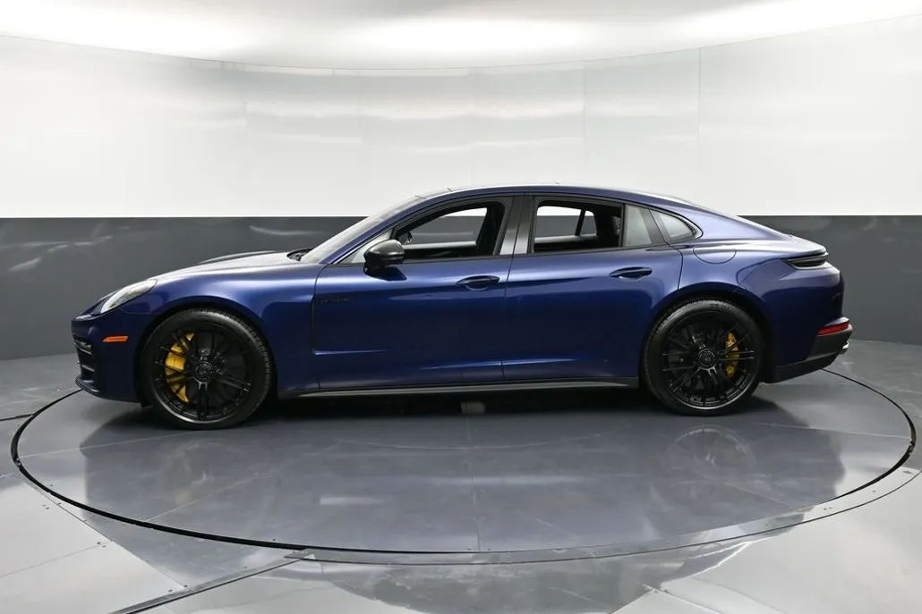 2026 Porsche Panamera Turbo S photo 1