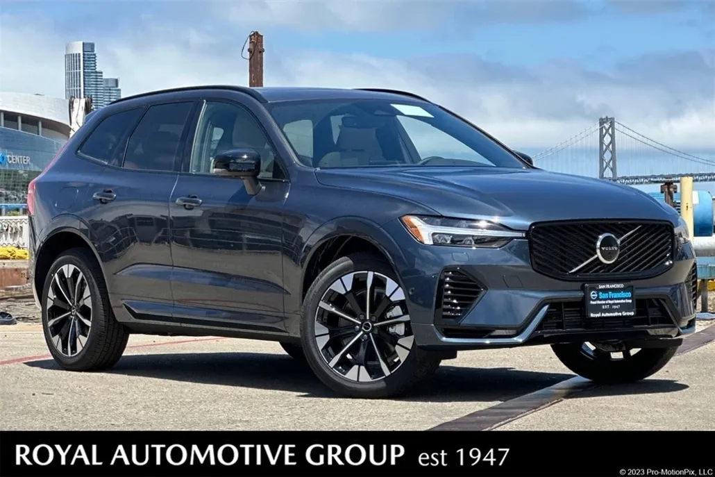 2026 Volvo XC60 Hybrid T8 Plus photo 1