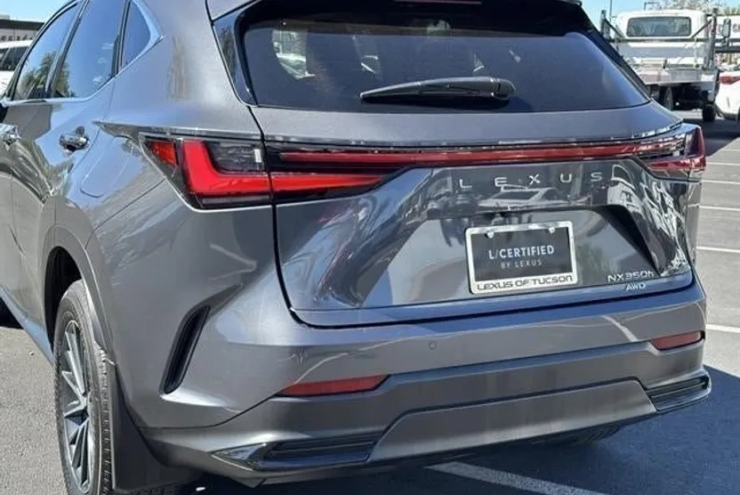 2025 Lexus NX 350h Premium photo 1