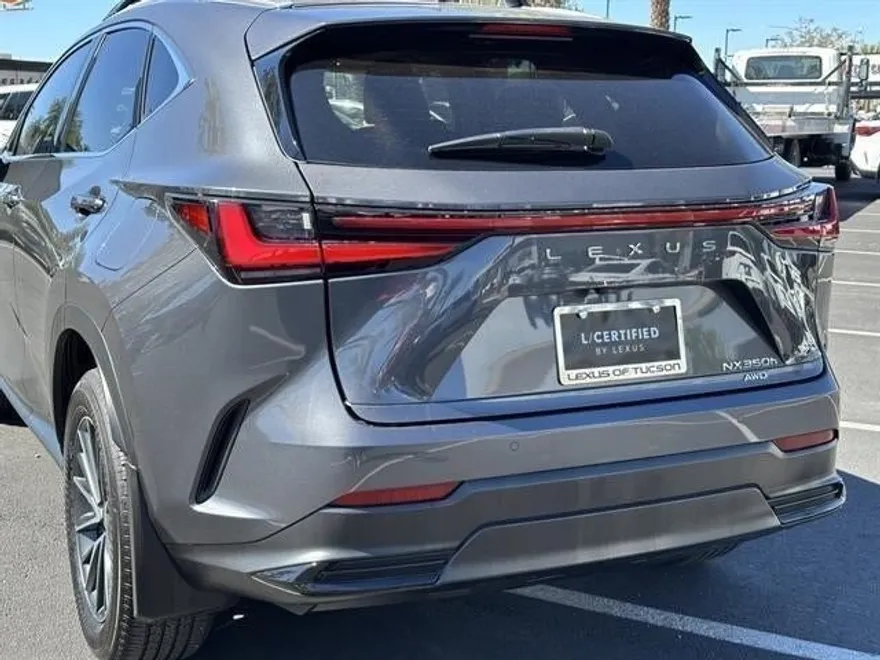 2025 Lexus NX 350h Premium photo 1