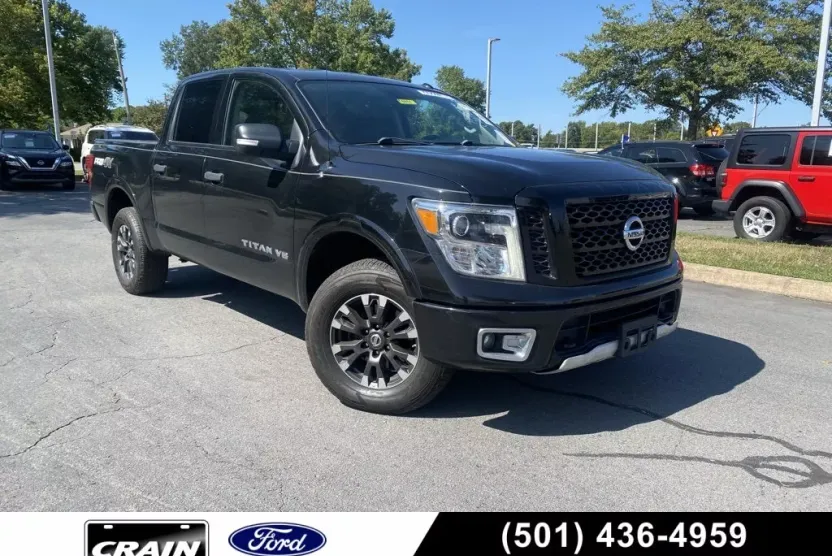 2019 Nissan Titan PRO-4X photo 1