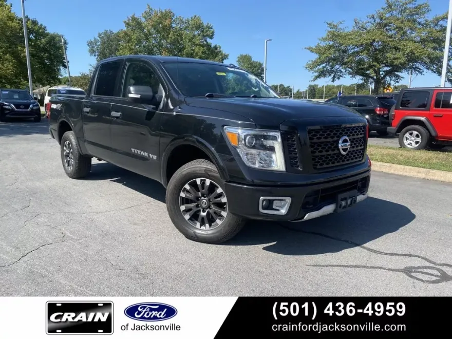 2019 Nissan Titan PRO-4X photo 1