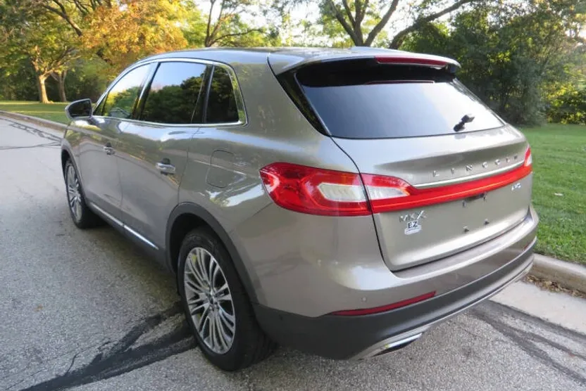 2017 Lincoln MKX Reserve photo 1