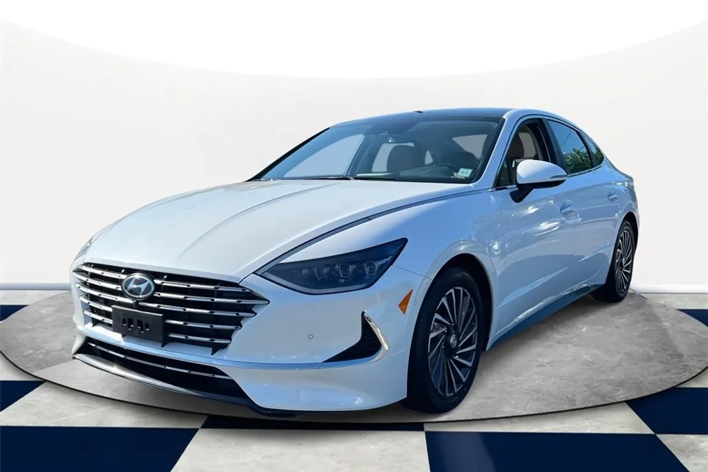 2022 Hyundai Sonata Hybrid Limited photo 1