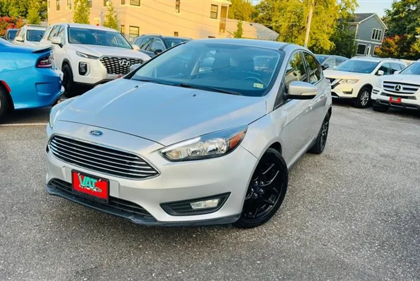 2016 Ford Focus SE photo 1