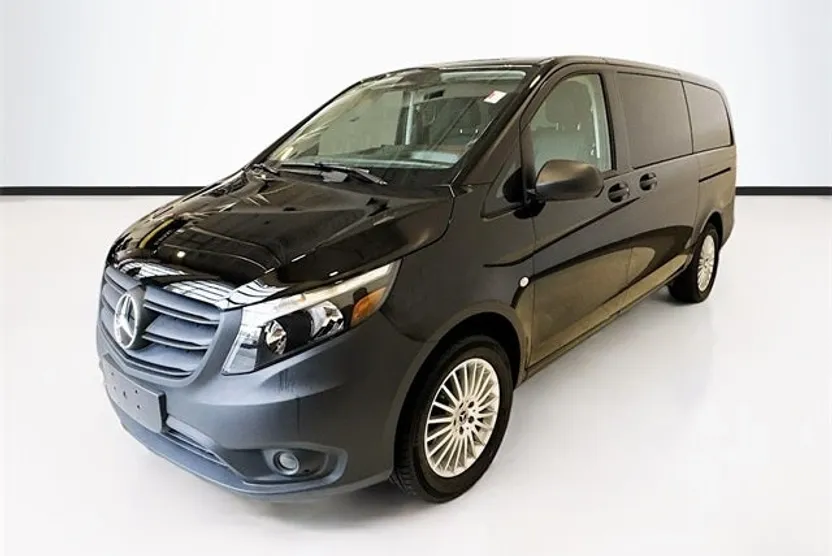 2023 Mercedes Benz Metris Passenger photo 1