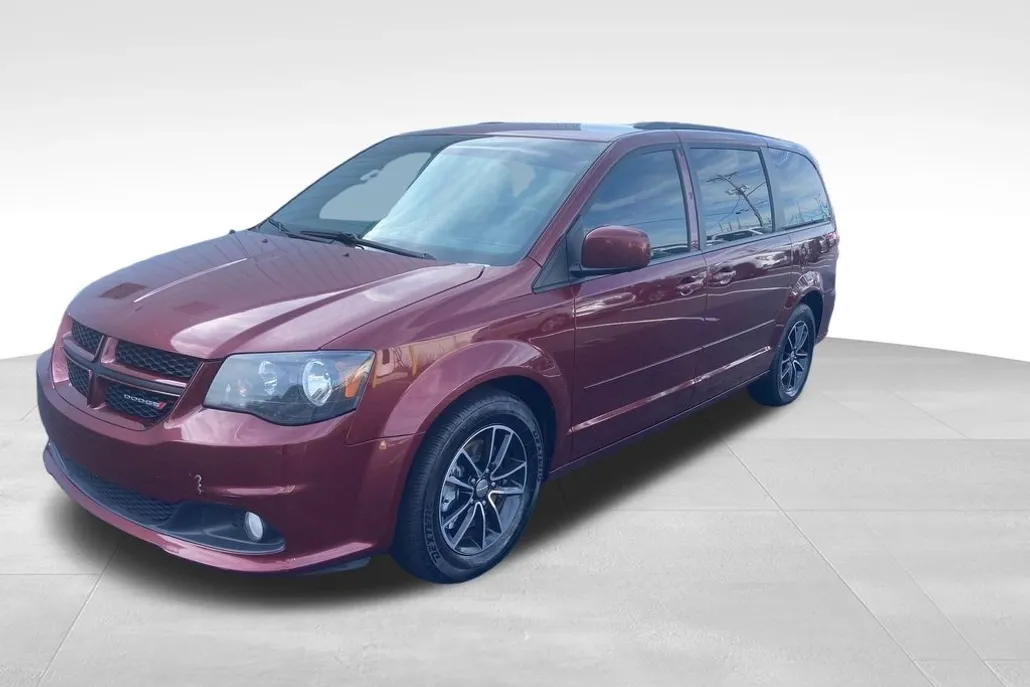 2017 Dodge Grand Caravan GT photo 1