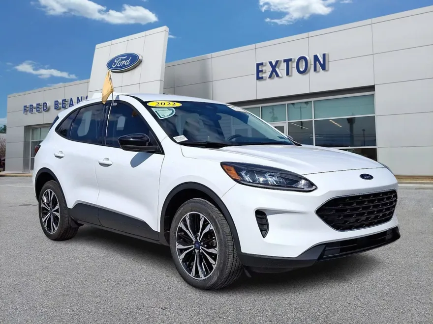 2022 Ford Escape SE photo 1