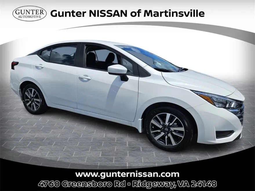 2025 Nissan Versa 1.6 SV photo 1