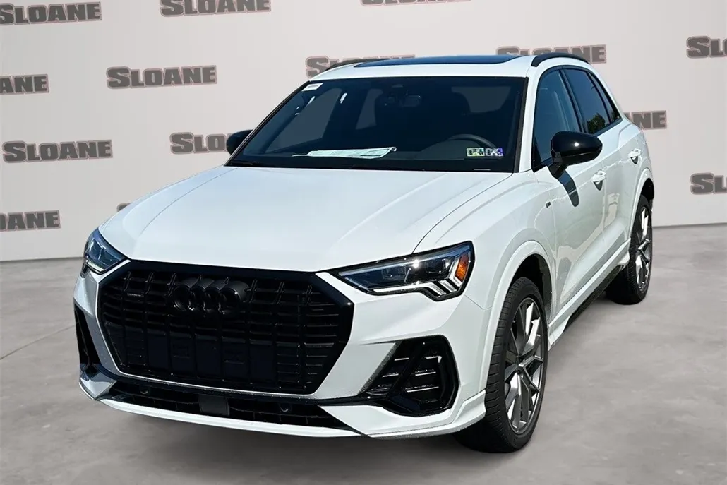 2025 Audi Q3 45 TFSI S line Premium Plus photo 1