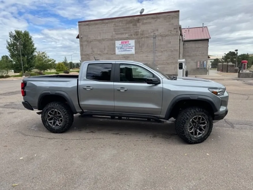 2024 Chevrolet Colorado ZR2 photo 1