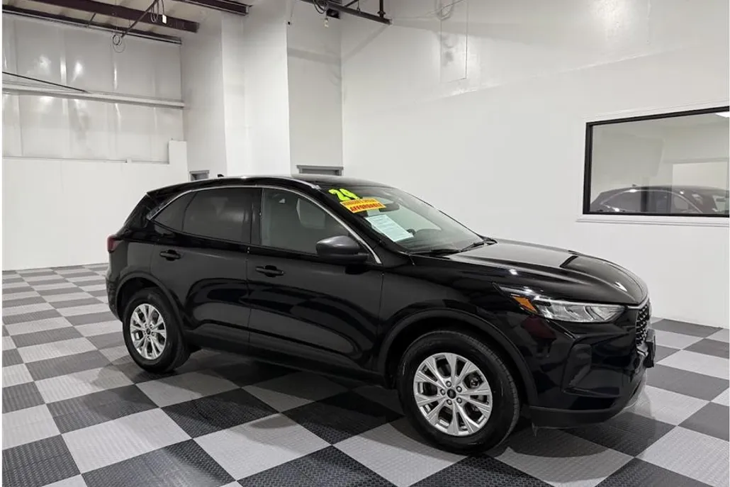 2024 Ford Escape Active Sport photo 1