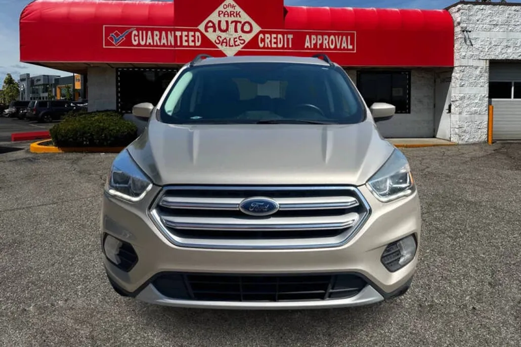 2018 Ford Escape SEL photo 1