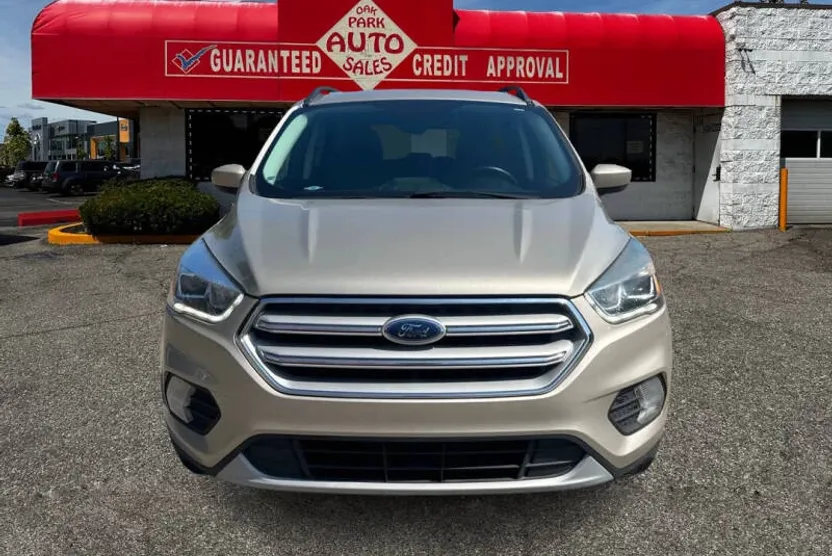 2018 Ford Escape SEL photo 1