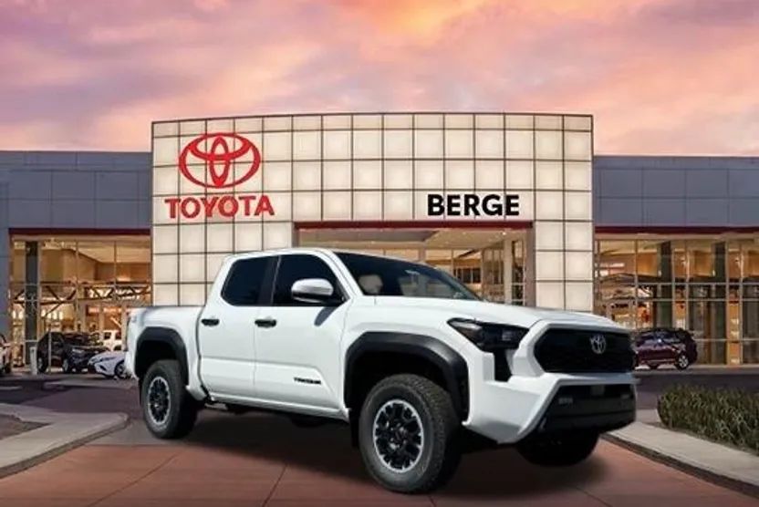 2025 Toyota Tacoma TRD Off-Road Double Cab photo 1