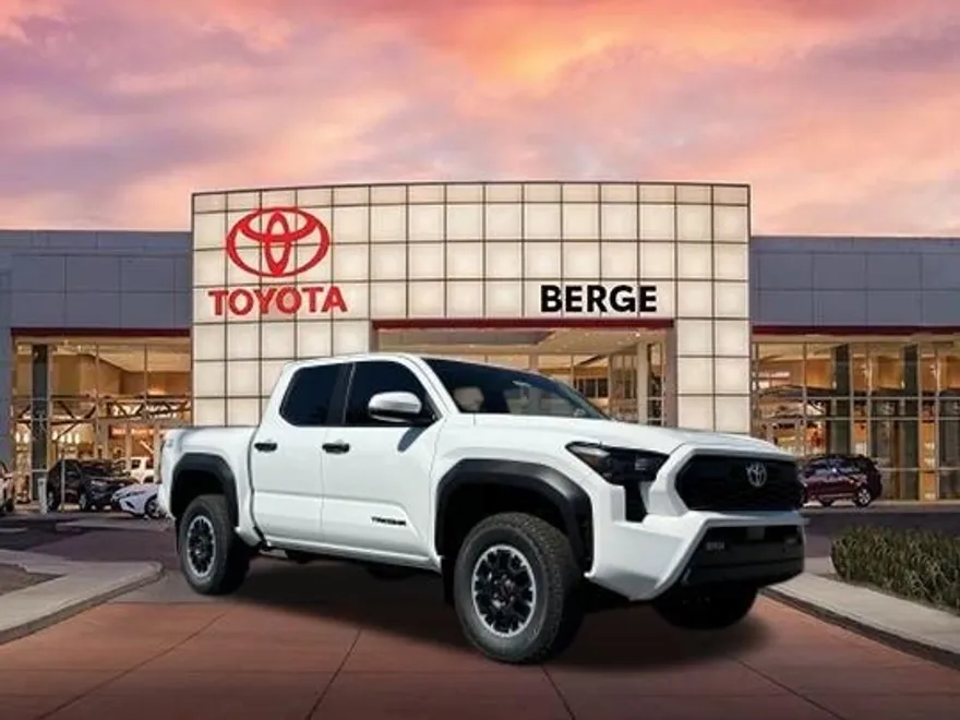 2025 Toyota Tacoma TRD Off-Road Double Cab photo 1