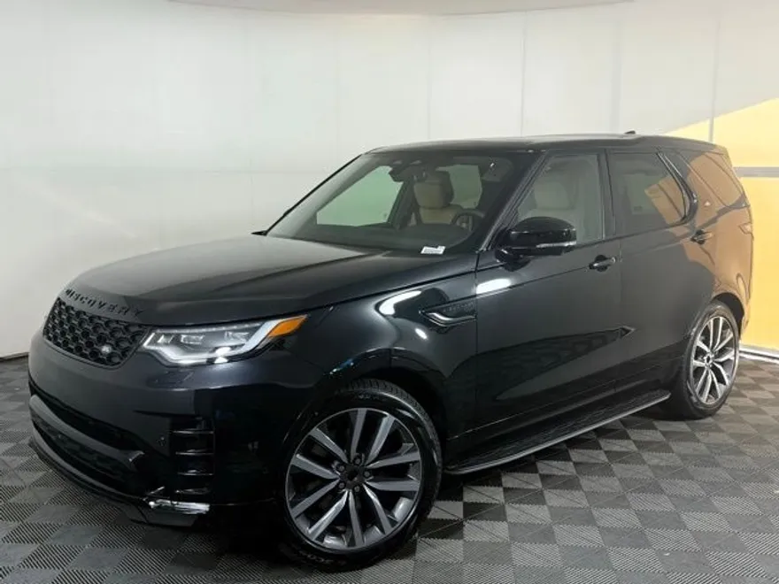 2025 Land Rover Discovery SE photo 1