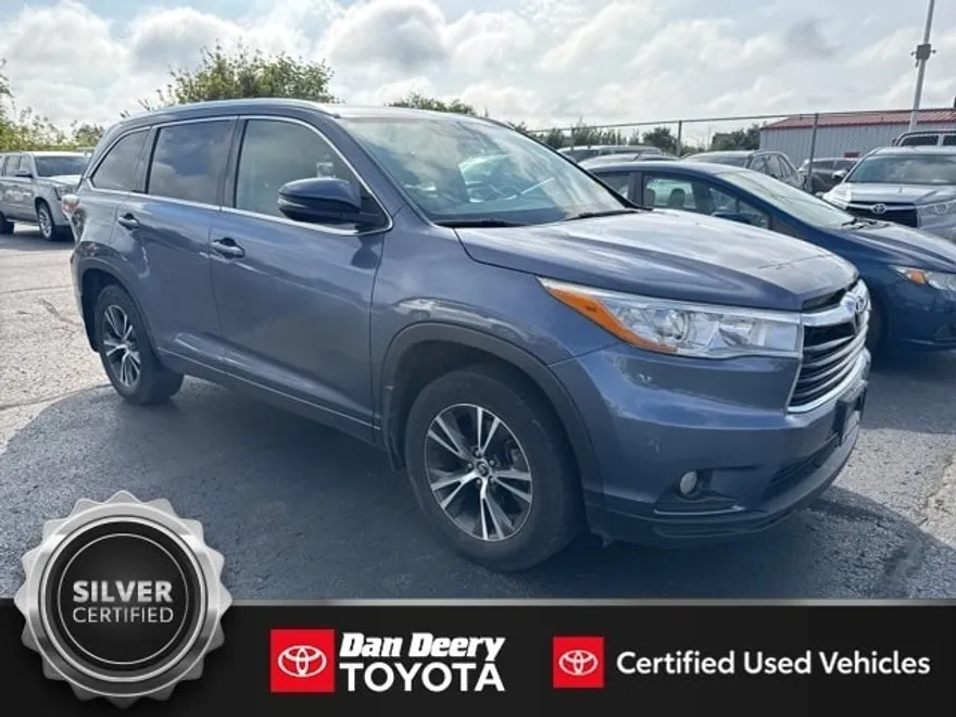 2016 Toyota Highlander XLE photo 1
