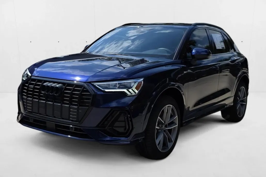 2025 Audi Q3 45 TFSI S line Premium photo 1