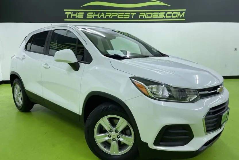 2020 Chevrolet Trax LS photo 1