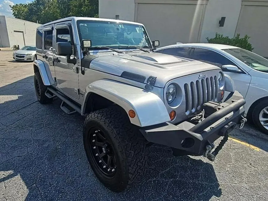 2013 Jeep Wrangler Sahara photo 1