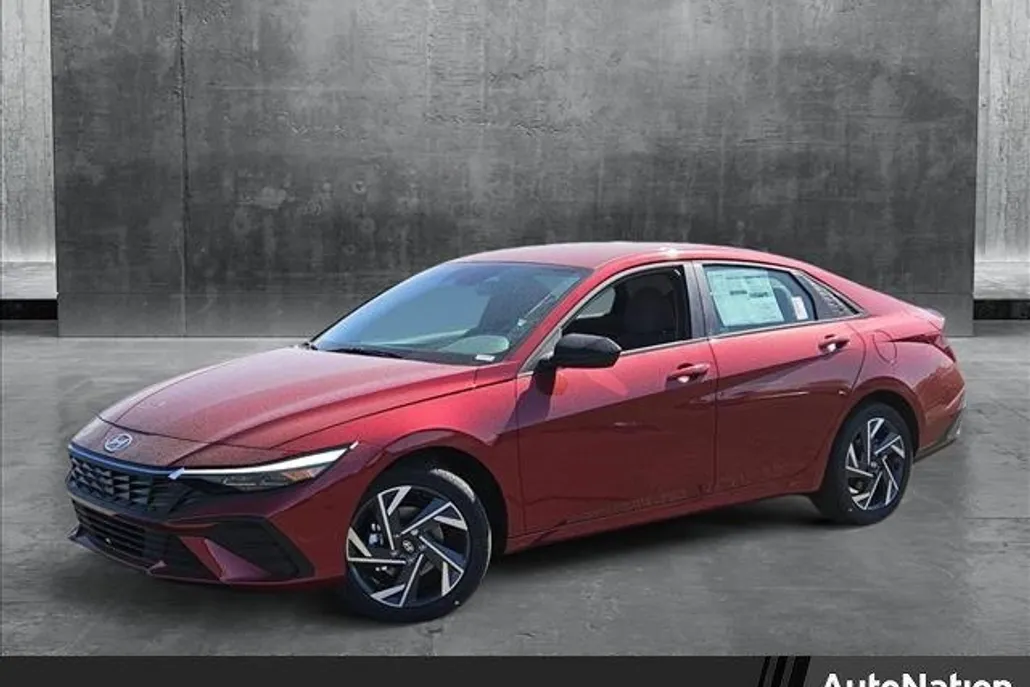 2025 Hyundai Elantra SEL Sport photo 1