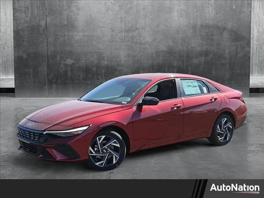 2025 Hyundai Elantra SEL Sport photo 1